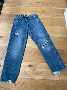 GAP Cheeky Straight Jeans Distressed Size 28